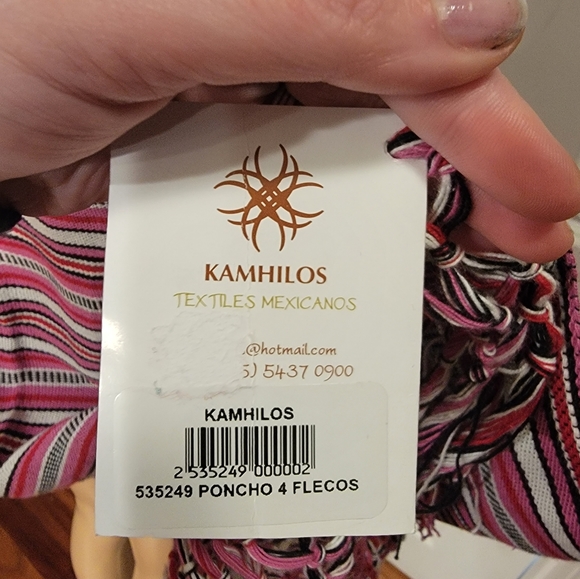 Kamhilos Textiles Poncho Crafted on a Loom w/Tassels! - Picture 4 of 8